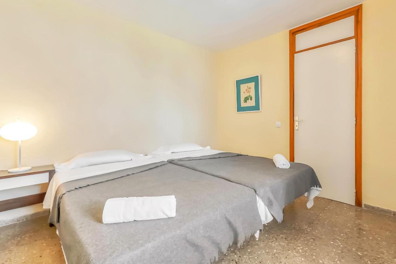 Apartment Near Playa De Las Americas With Wifi And Pool, Tenerife Sur Bagian luar foto