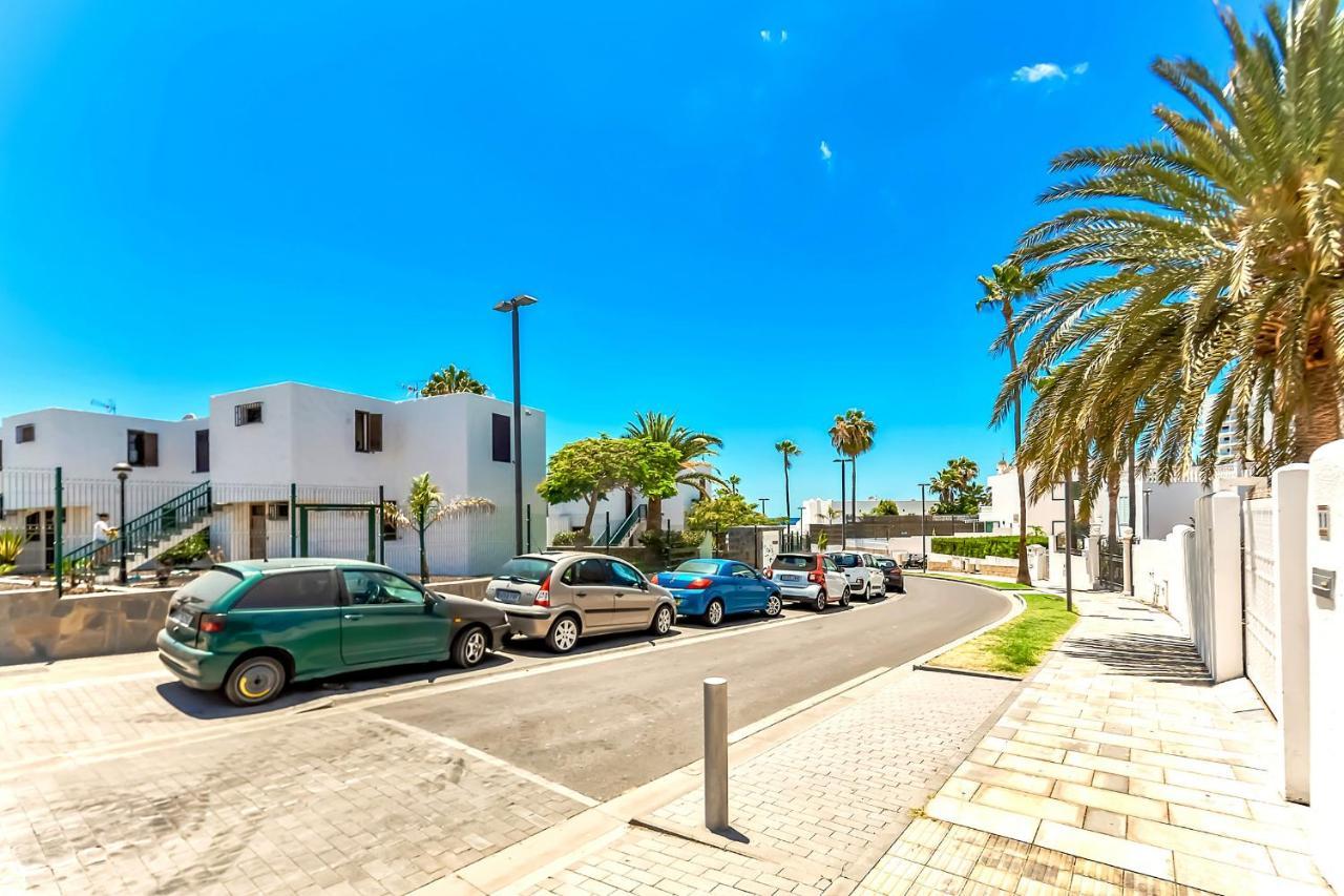 Apartment Near Playa De Las Americas With Wifi And Pool, Tenerife Sur Bagian luar foto