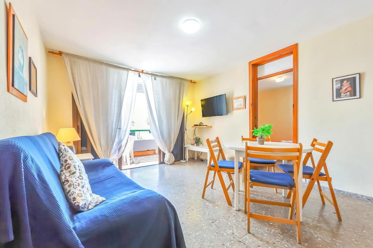 Apartment Near Playa De Las Americas With Wifi And Pool, Tenerife Sur Bagian luar foto