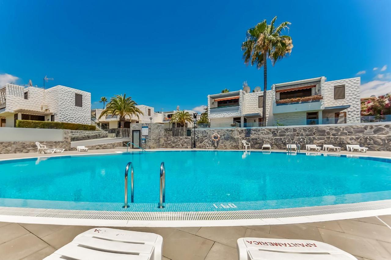 Apartment Near Playa De Las Americas With Wifi And Pool, Tenerife Sur Bagian luar foto