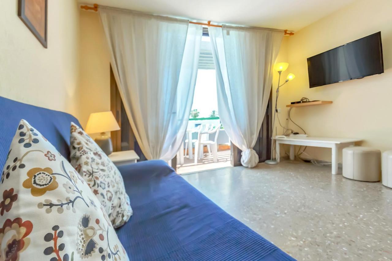 Apartment Near Playa De Las Americas With Wifi And Pool, Tenerife Sur Bagian luar foto