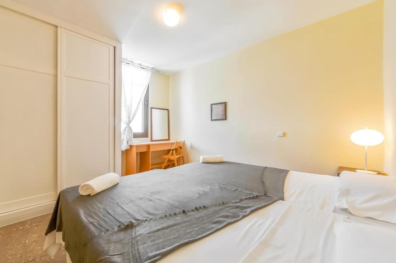 Apartment Near Playa De Las Americas With Wifi And Pool, Tenerife Sur Bagian luar foto